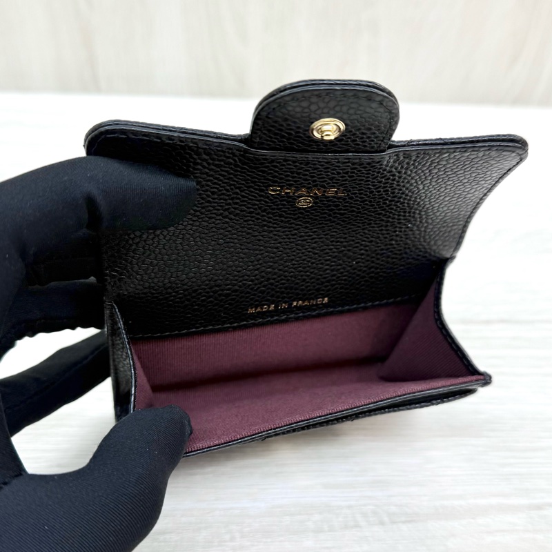 CHANEL黑金荔枝牛皮下蓋卡包AP0214-9