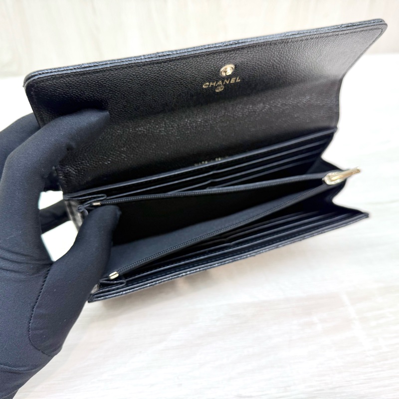 CHANEL黑色牛皮限量金鏈釦下蓋長夾AP3052-10