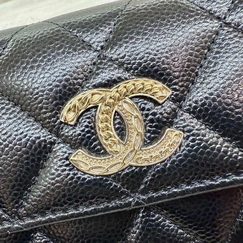 CHANEL黑色牛皮限量金鏈釦下蓋長夾AP3052-11
