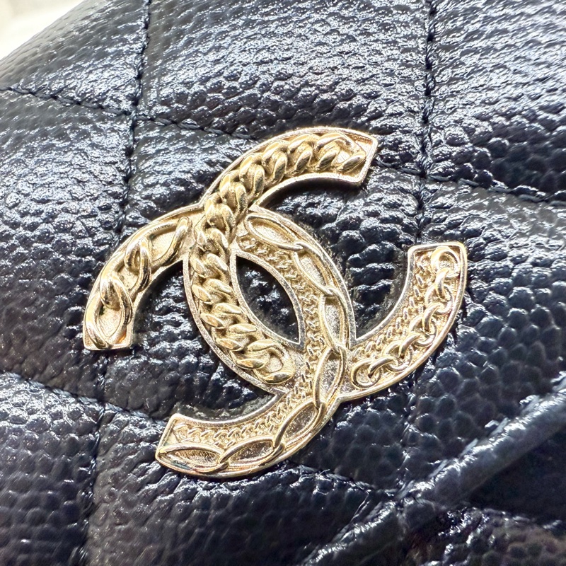 CHANEL黑色牛皮限量金鏈釦下蓋長夾AP3052-17