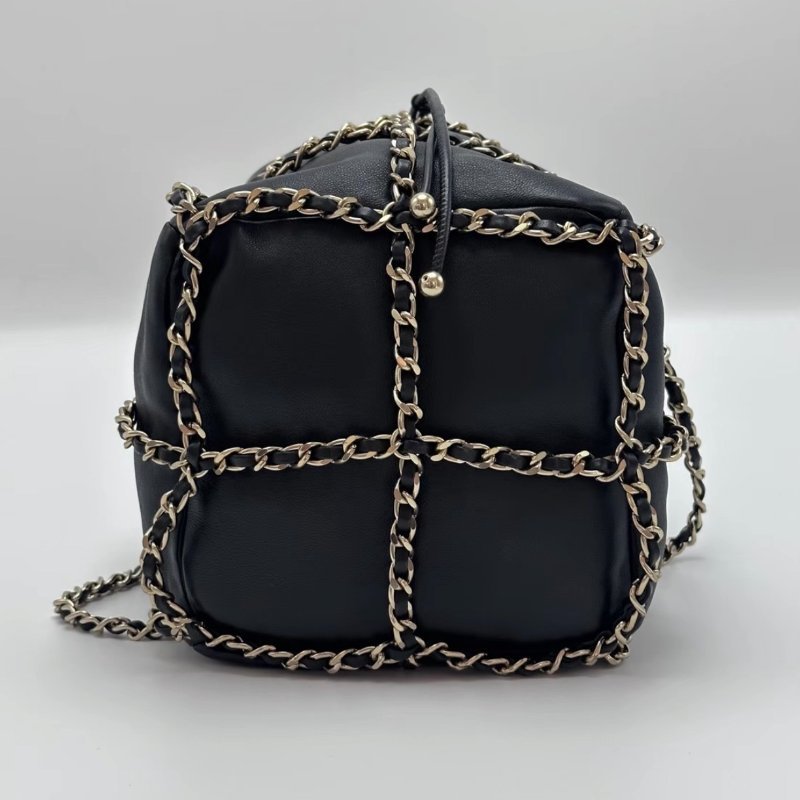 CHANEL 黑金鏈條抽繩水桶包 14*21*14 98新配件塵袋保卡-3