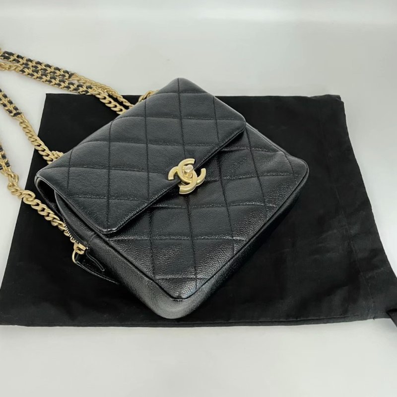 CHANEL 22P黑金荔枝紋後背包 19*18*7 99新配件塵袋-4