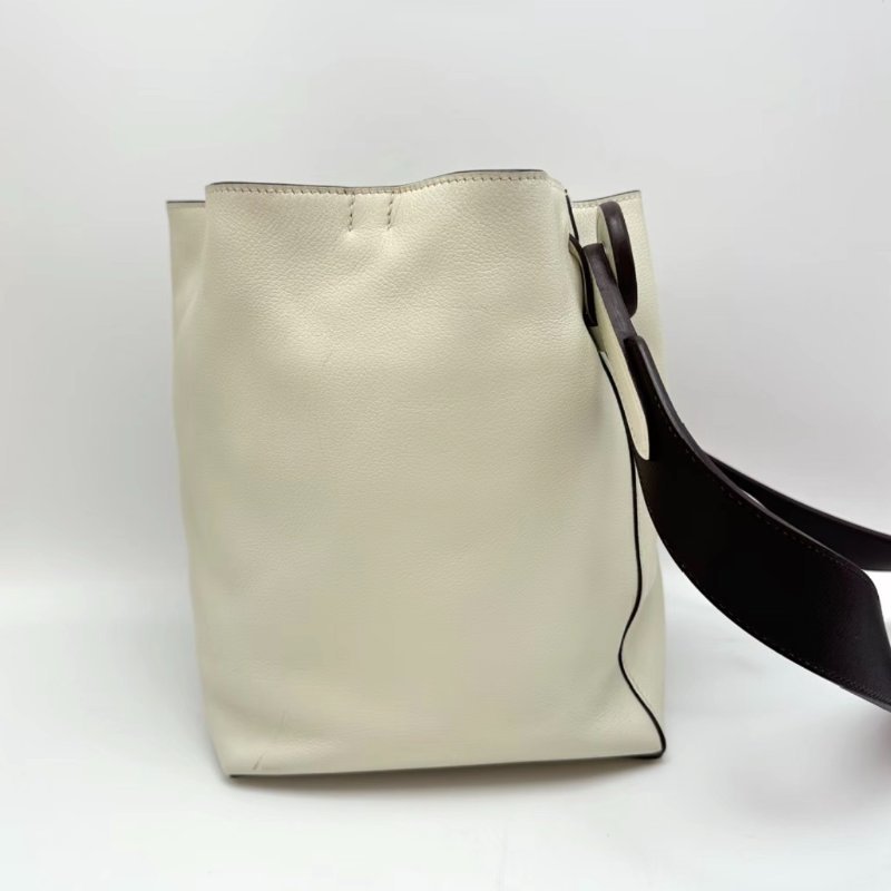 HERMES 奶油白Lico肩背斜背水桶包17.5*23*17.5 98新配件塵袋-2