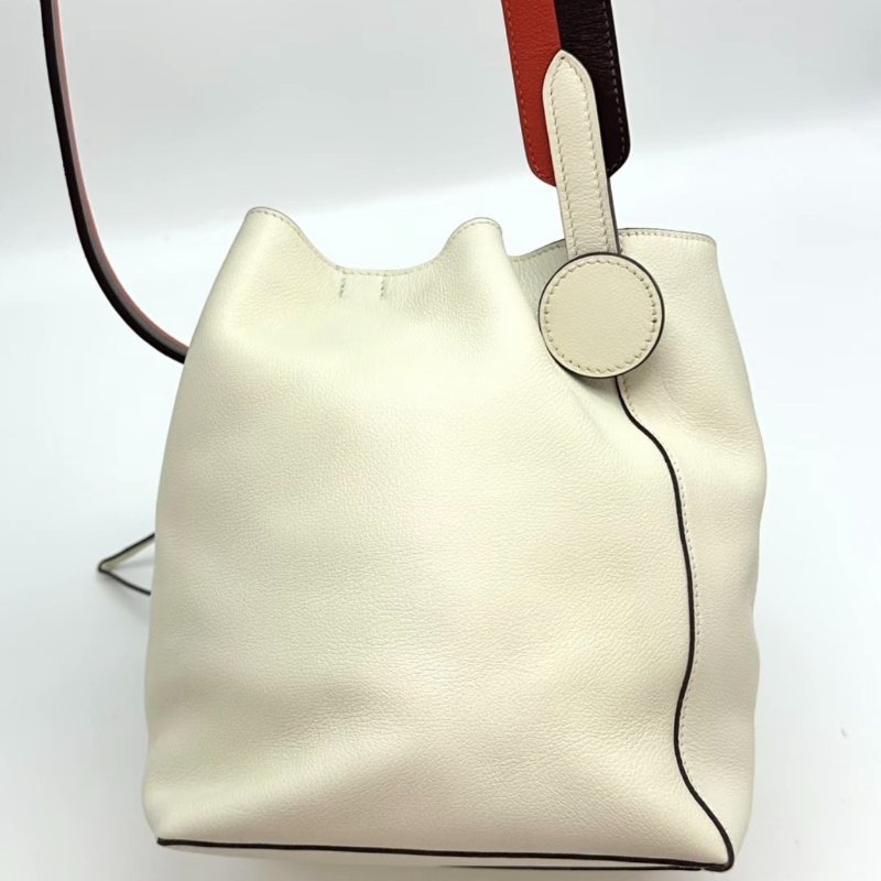 HERMES 奶油白Lico肩背斜背水桶包17.5*23*17.5 98新配件塵袋-5