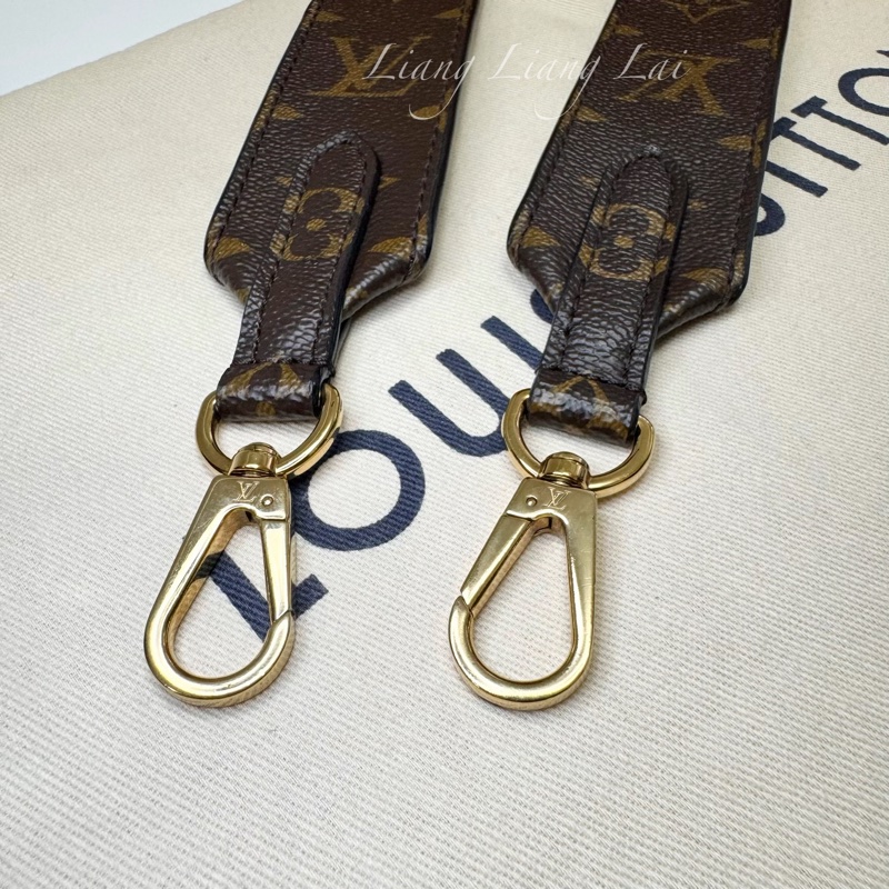 Louis Vuitton LV Monogram 黑色肩背帶-9