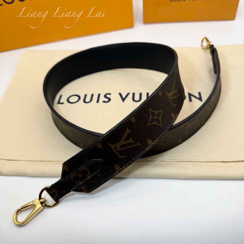 Louis Vuitton LV Monogram 黑色肩背帶-18