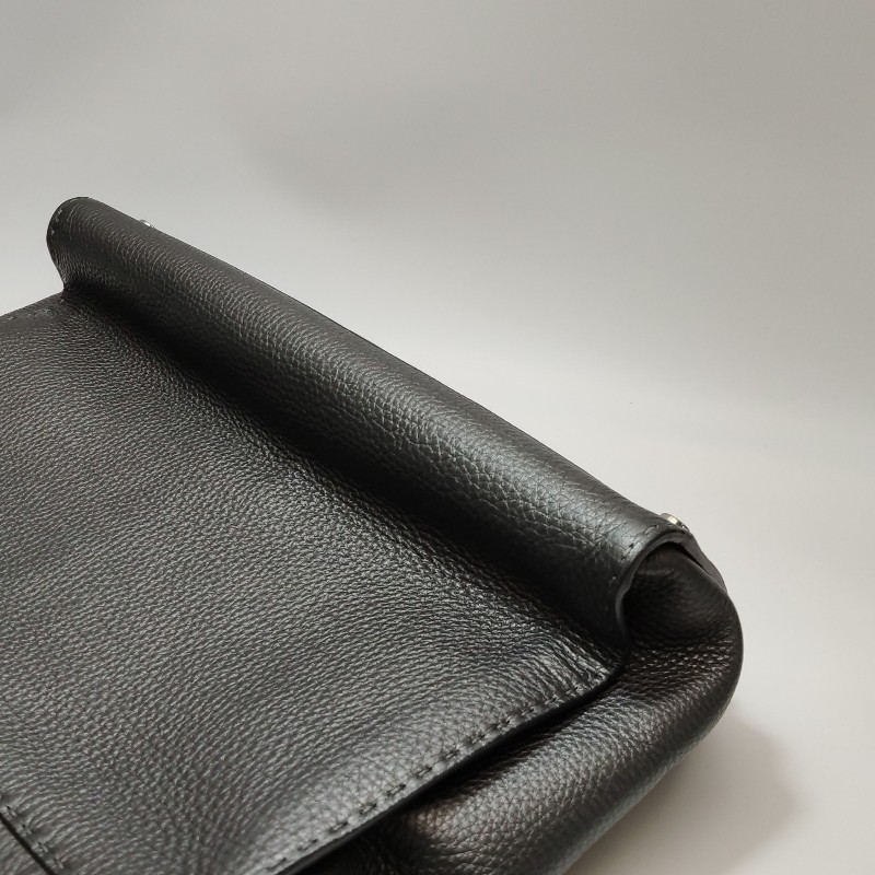 Fendi Peekaboo躲貓貓大號牛皮小惡魔圖案扭鎖單肩包。-12