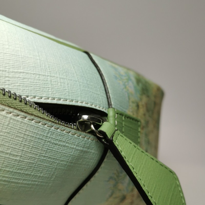 Gucci 牛皮拼色印花圖案字母logo拉鍊後背包-9