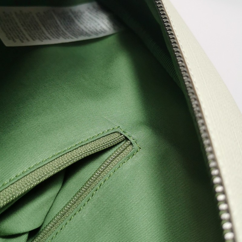 Gucci 牛皮拼色印花圖案字母logo拉鍊後背包-10