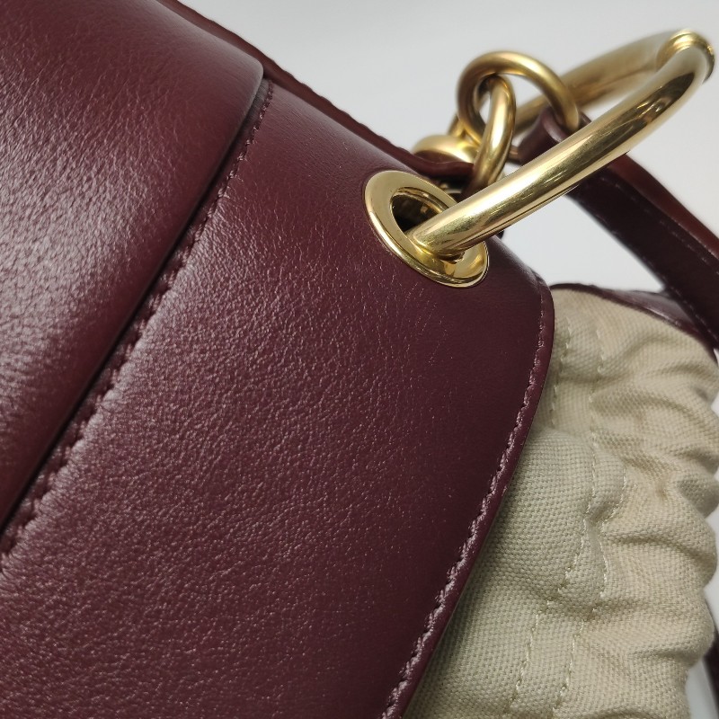 Chloe Roy小號牛皮純色穿孔圓環斜背包-18