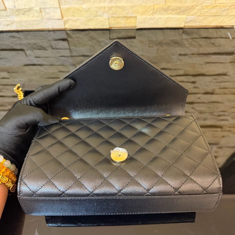 YSL聖羅蘭信荔枝牛皮斜紋拼菱格紋 信封包 斜背包 黑金-19