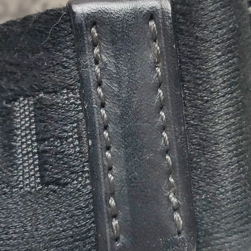 Loewe 牛皮拼帆布logo徽標斜背包-11