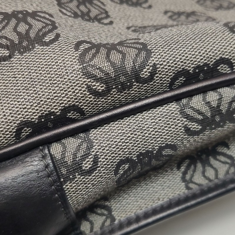 Loewe 牛皮拼帆布logo徽標斜背包-19