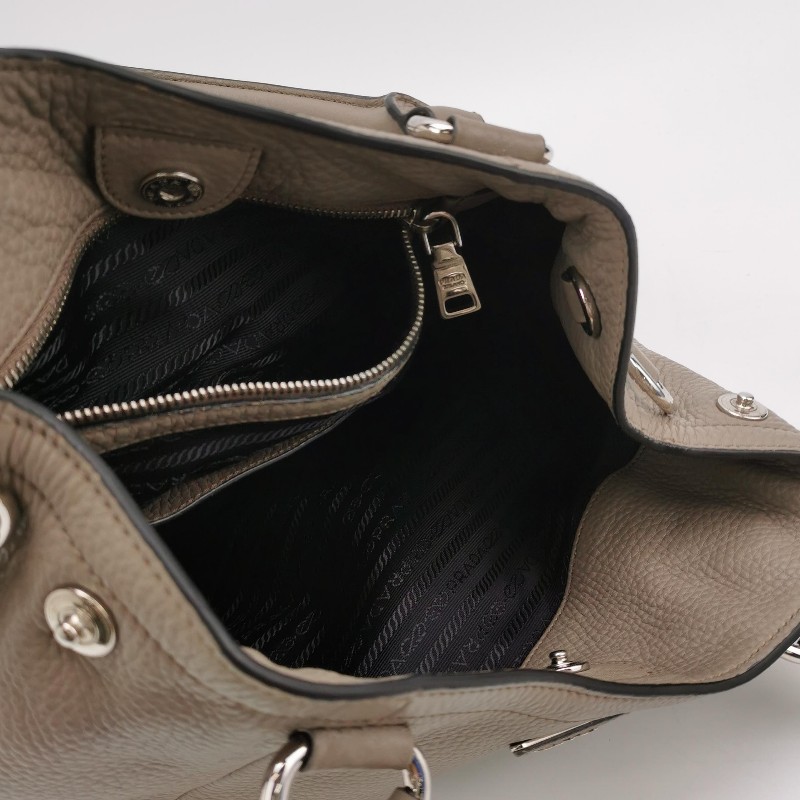 Prada 牛皮純色三角徽標肩背包手提包-5