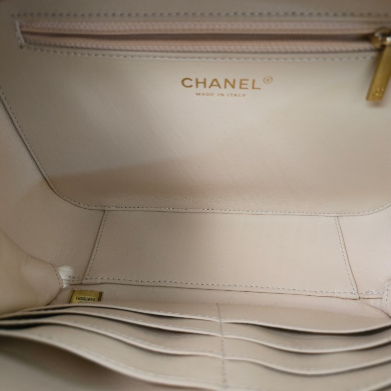 CHANEL 白色荔枝紋 vanity case中號相機包-9