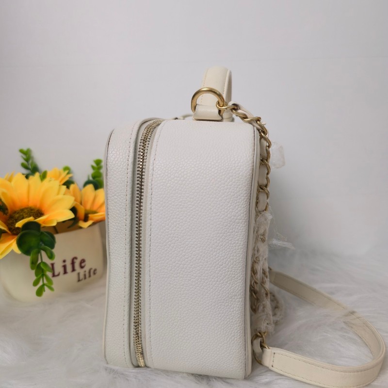 CHANEL 白色荔枝紋 vanity case中號相機包-20