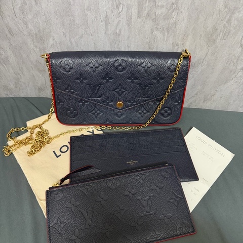 Lv 深藍壓紋三合一鏈條包