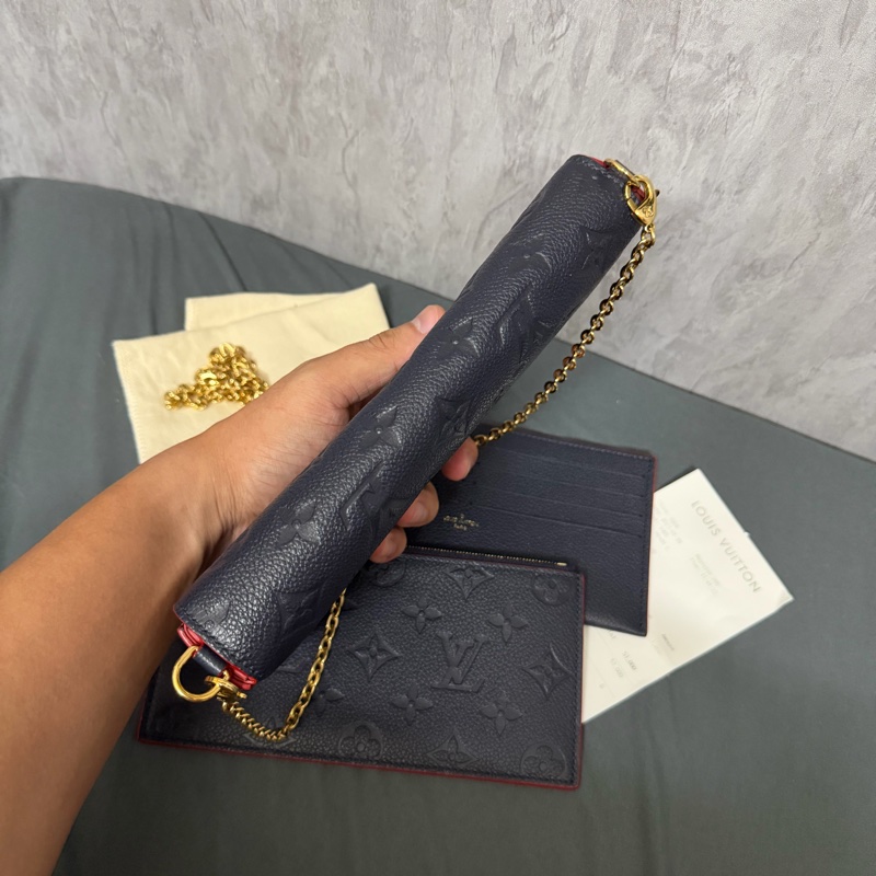 Lv 深藍壓紋三合一鏈條包-7