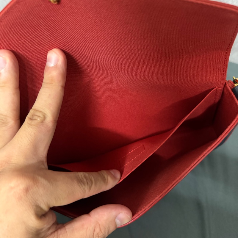 Lv 深藍壓紋三合一鏈條包-10