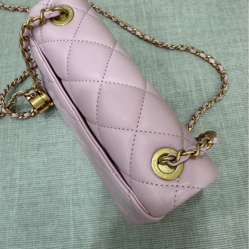 CHANEL香奈兒 新款粉色琺瑯調節扣mini cf羊皮方胖子-14