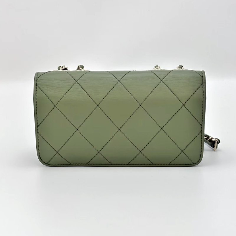CHANEL 21b古巴綠金扣肩背斜背包19*9*5 98新配件塵袋-5