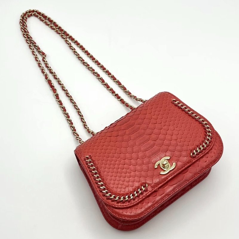 CHANEL 紅金蛇皮鏈條滾邊斜背馬鞍包20*13*7 98新配件塵袋保卡-2