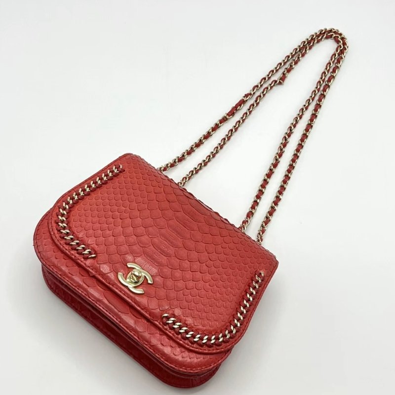 CHANEL 紅金蛇皮鏈條滾邊斜背馬鞍包20*13*7 98新配件塵袋保卡-4