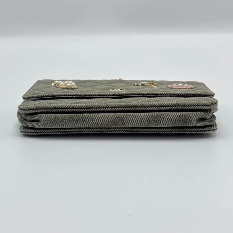 CHANEL 古巴綠woc徽章肩背斜背鏈條包19*13*4 98新配件塵袋-3