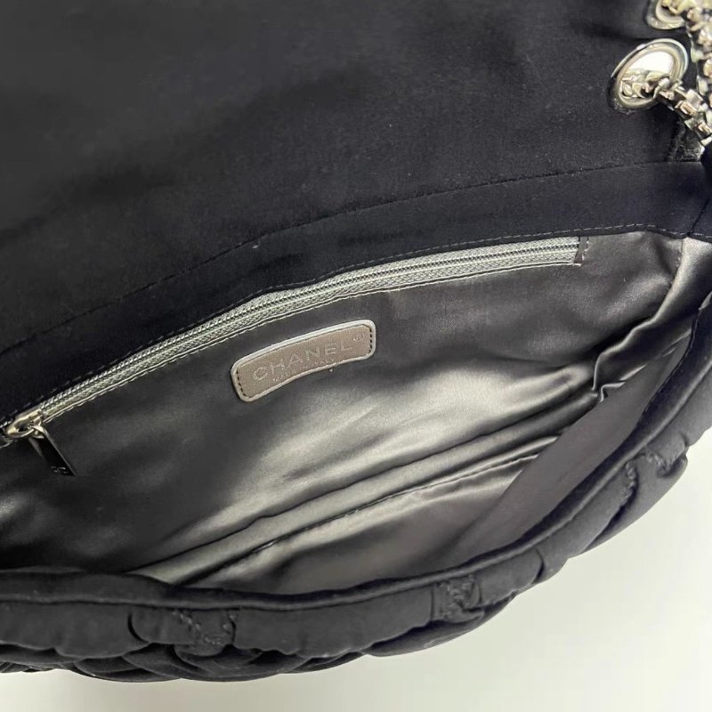 CHANEL 黑銀CF中號布面泡芙雲朵包25*16*5 98新配件塵袋-1