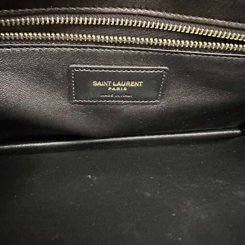 YSL 黑白金扣gaby肩背斜背信封包26*18*5 98新配件塵袋-1