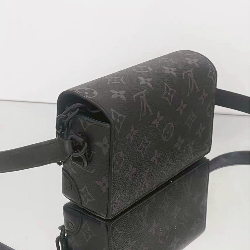王嘉爾同款😍Lv 黑花mini soft trunk插銷盒子包斜挎單肩包-7