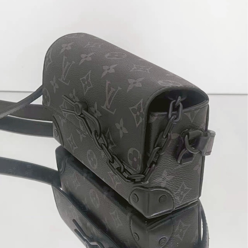 王嘉爾同款😍Lv 黑花mini soft trunk插銷盒子包斜挎單肩包-8