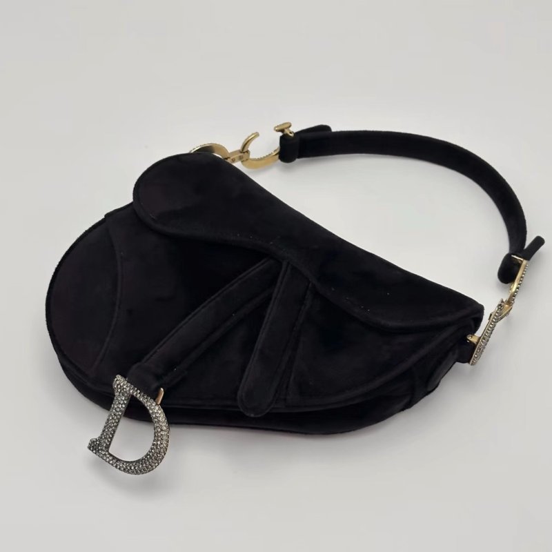 DIOR 黑色馬鞍絲絨鑽扣手提包19*15*6 98新配件塵袋-4