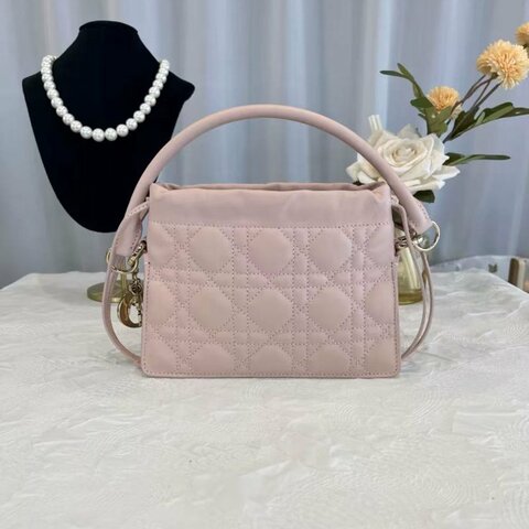 Dior Lady mini 抽繩小福袋手提 99新 19*13*5 配件塵袋