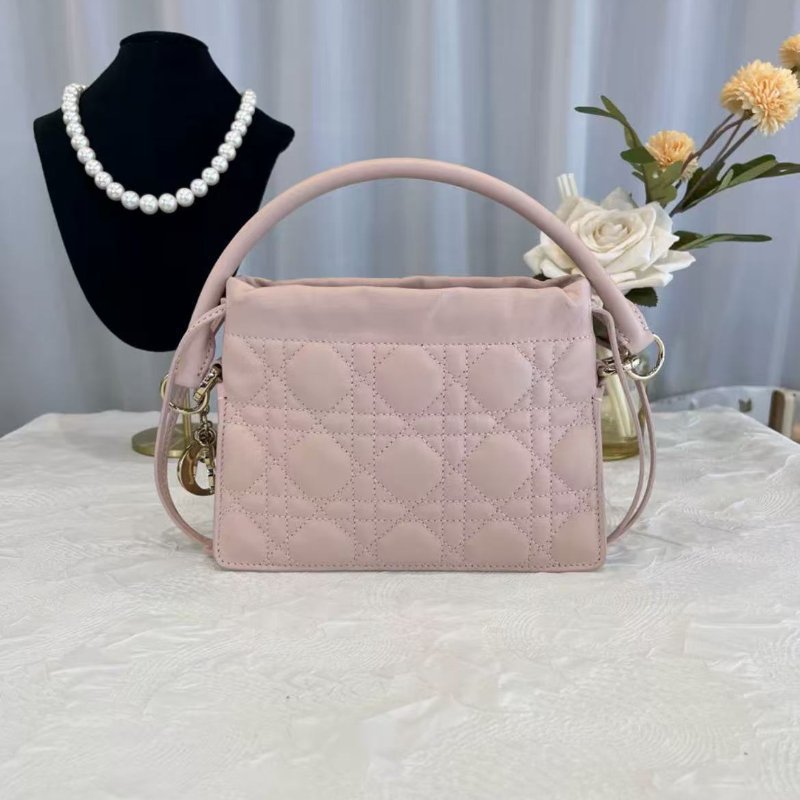 Dior Lady mini 抽繩小福袋手提 99新 19*13*5 配件塵袋-0