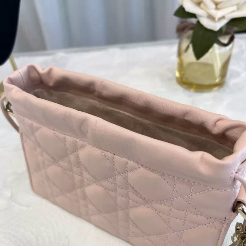 Dior Lady mini 抽繩小福袋手提 99新 19*13*5 配件塵袋-1