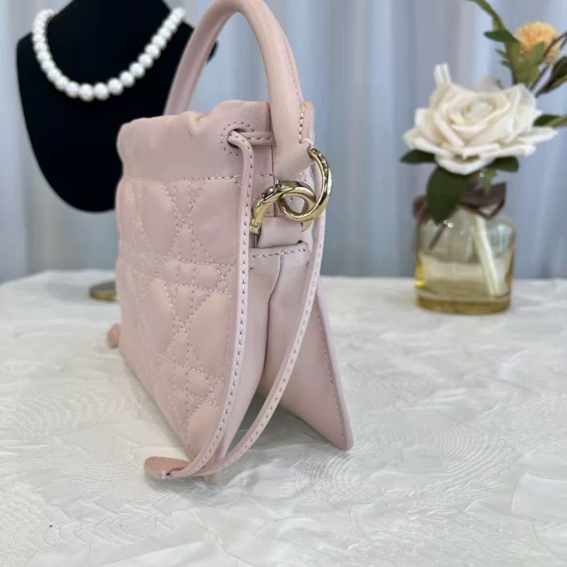 Dior Lady mini 抽繩小福袋手提 99新 19*13*5 配件塵袋-6