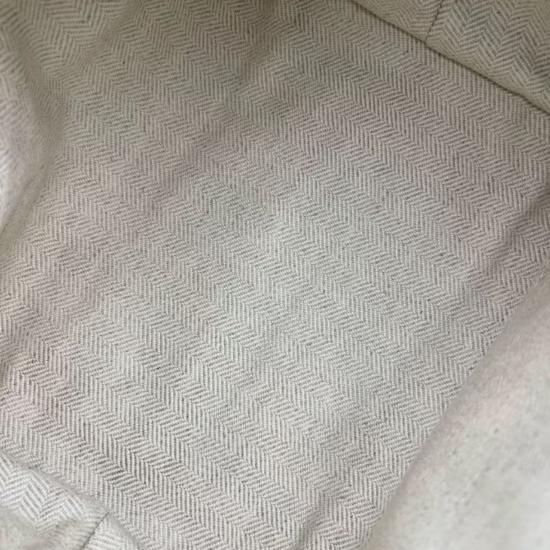 Loewe Cubi 白色飯盒包 小號 99新 20*16*11 配件塵袋-2