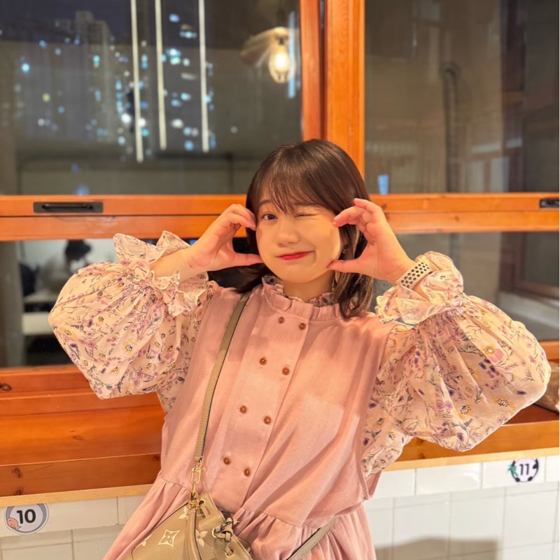 Louis Vuitton LV 路易威登 M46291 NANO NOÉ皮革壓紋迷你水桶包(灰/奶油色)-2