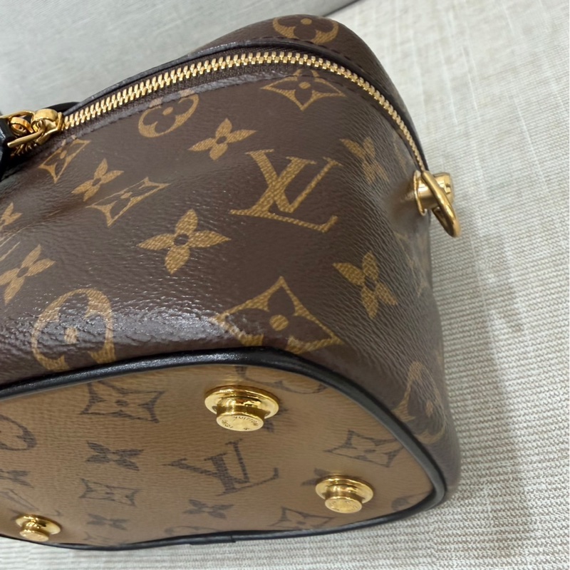 LV M45165 VANITY PM花紋LOG Monogram Reverse帆布拉鍊手提斜背化妝包-9