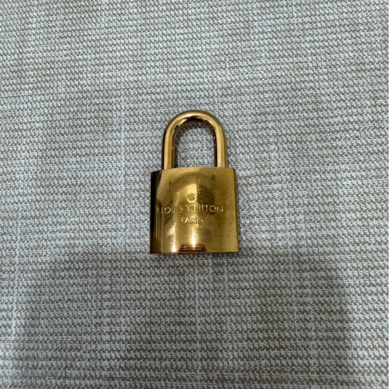 LV M45165 VANITY PM花紋LOG Monogram Reverse帆布拉鍊手提斜背化妝包-33