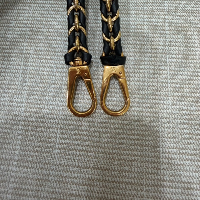 LV M45165 VANITY PM花紋LOG Monogram Reverse帆布拉鍊手提斜背化妝包-35