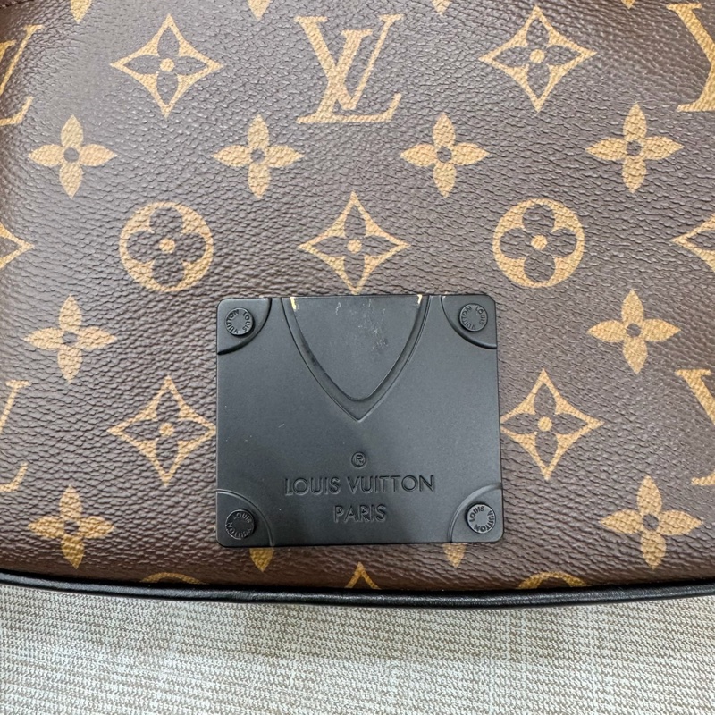 LV M45807 S LOCK系列經典Monogram帆布腰包  手提包  胸口包  肩背包  斜背包  多種佩戴使用方式-18