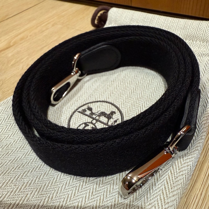 *全新未使用*HERMES 愛馬仕K刻2025年mini Evelyne 16cm 斜背包黑銀-8