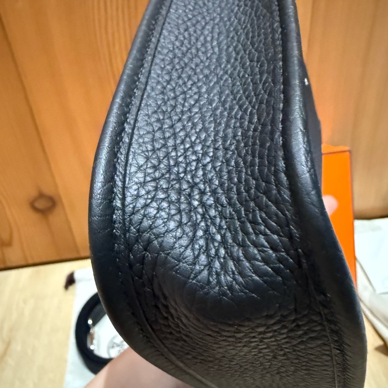 *全新未使用*HERMES 愛馬仕K刻2025年mini Evelyne 16cm 斜背包黑銀-12