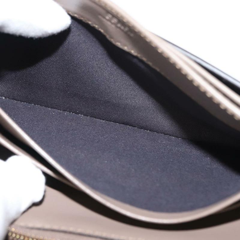 【日本直送】FENDI 長版皮夾 皮革 米色 金色 正品 148475-13