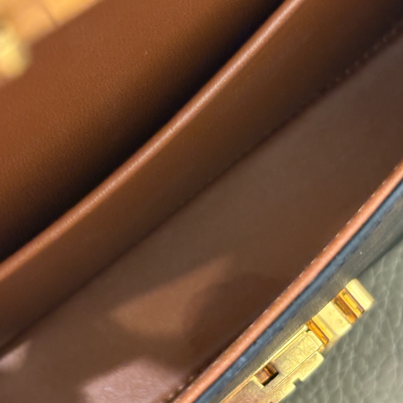 ✨CELINE - claude老花腋下包 鏈條包 凱旋門-15