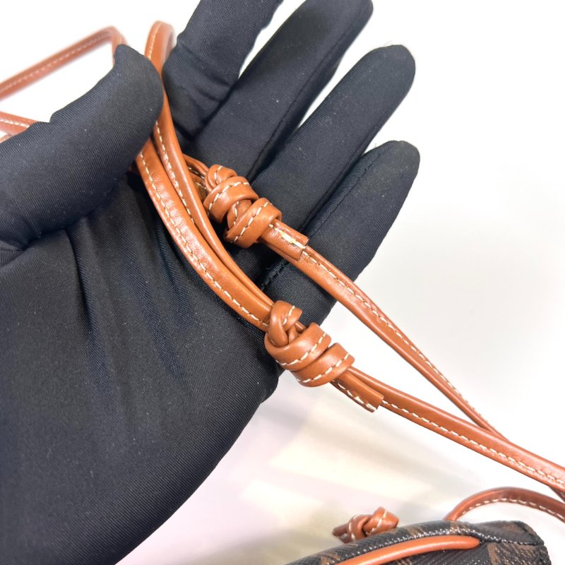 CELINE   老花三角小廢包-7