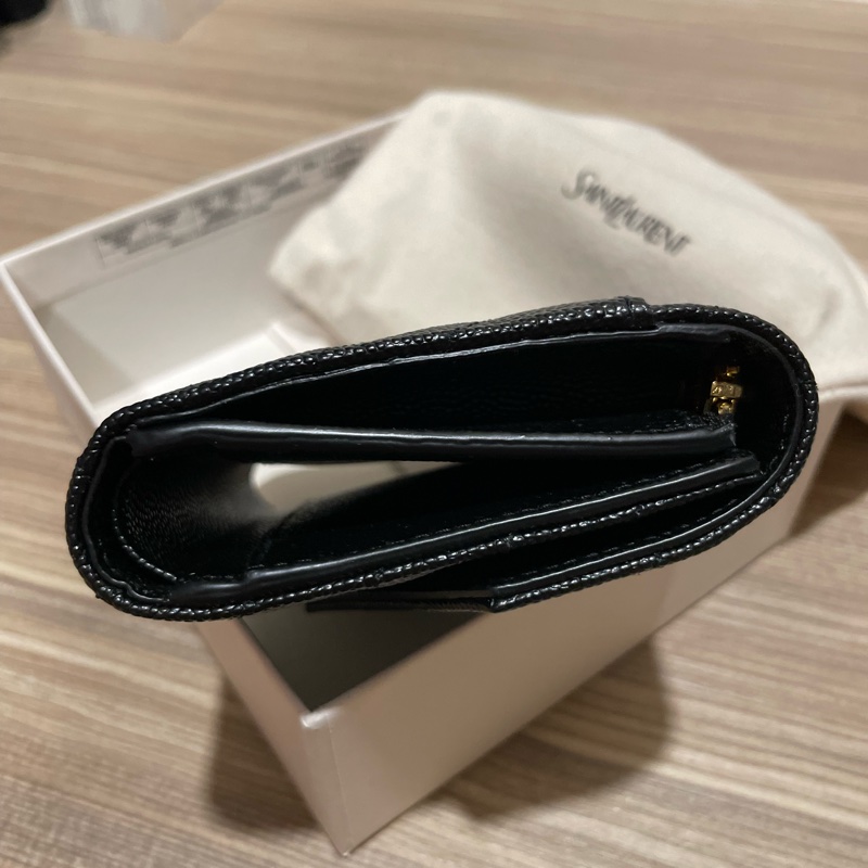 YSL魚子醬牛皮金色LOGO三摺短夾-8