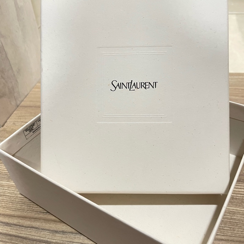 YSL魚子醬牛皮金色LOGO三摺短夾-14